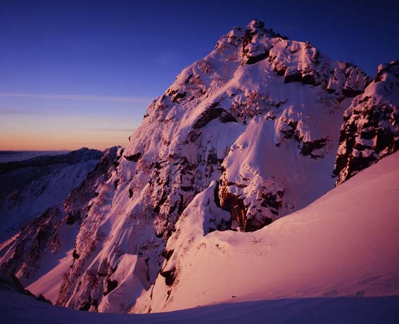 �P���@����